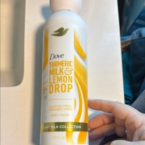 Turmeric Milk & Lemon Drop Body Wash - White and Yellow